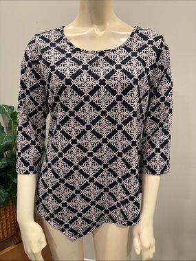Lulu-B Black and Tan Lattice Print Scoop Neck Top w/ 3/4 Sleeves & Asymmetrical